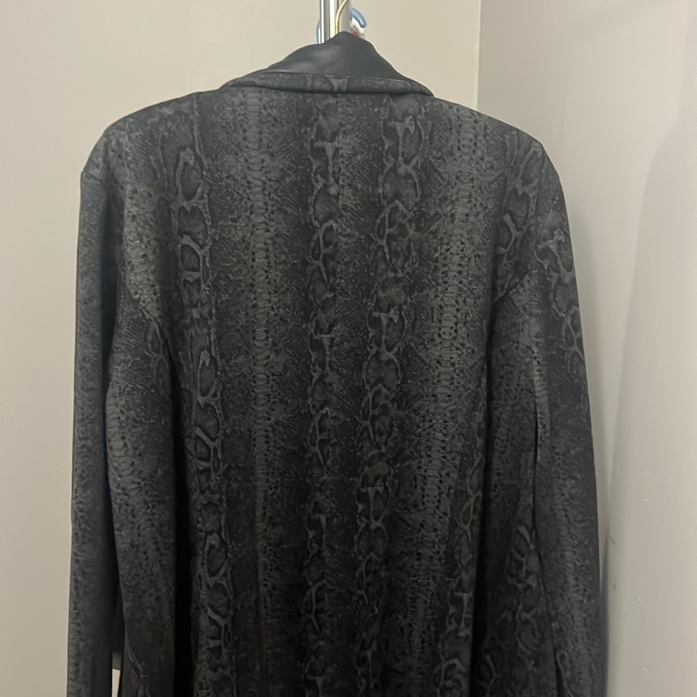 Nwt - Liverpool Python Boyfriend Blazer - image 2